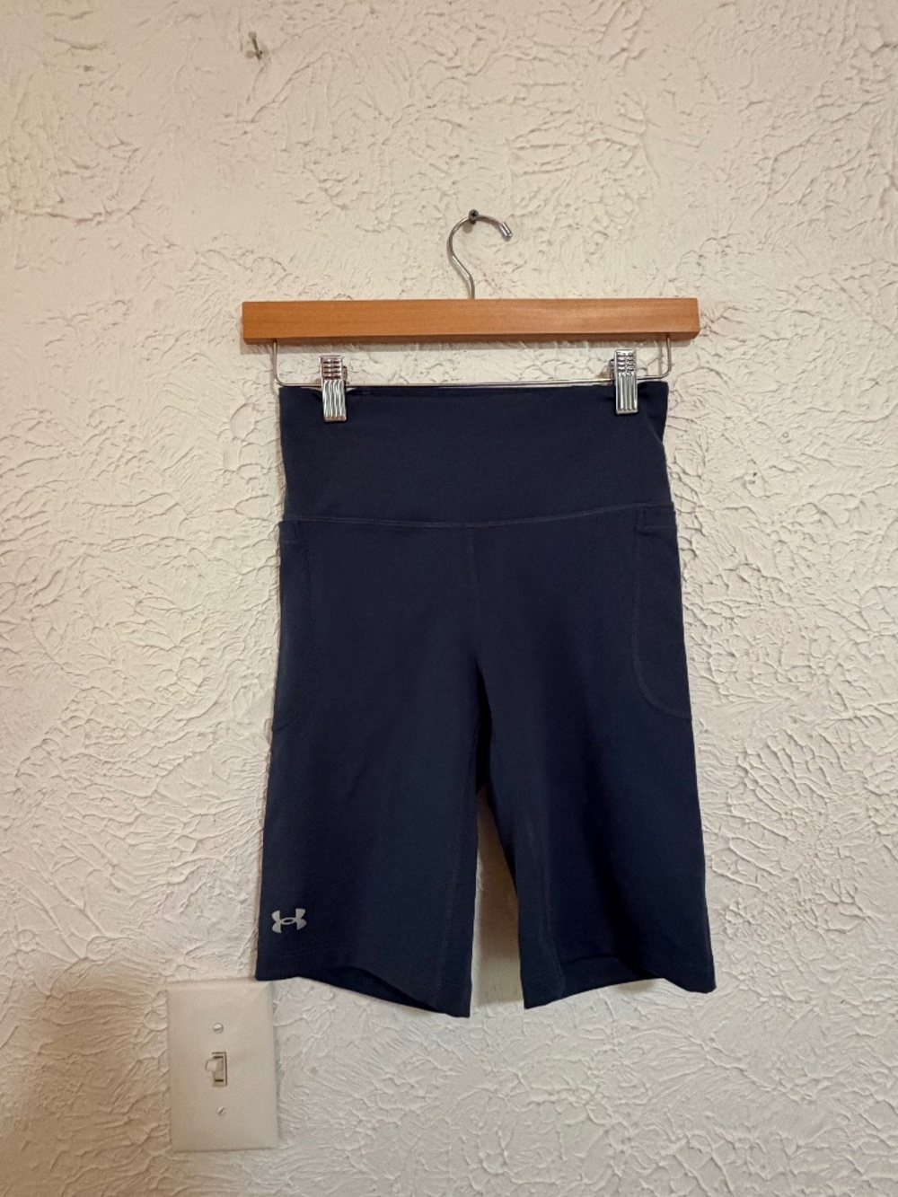 Under Armour Navy Blue Biker Shorts Small Fitted Stretch Athletic